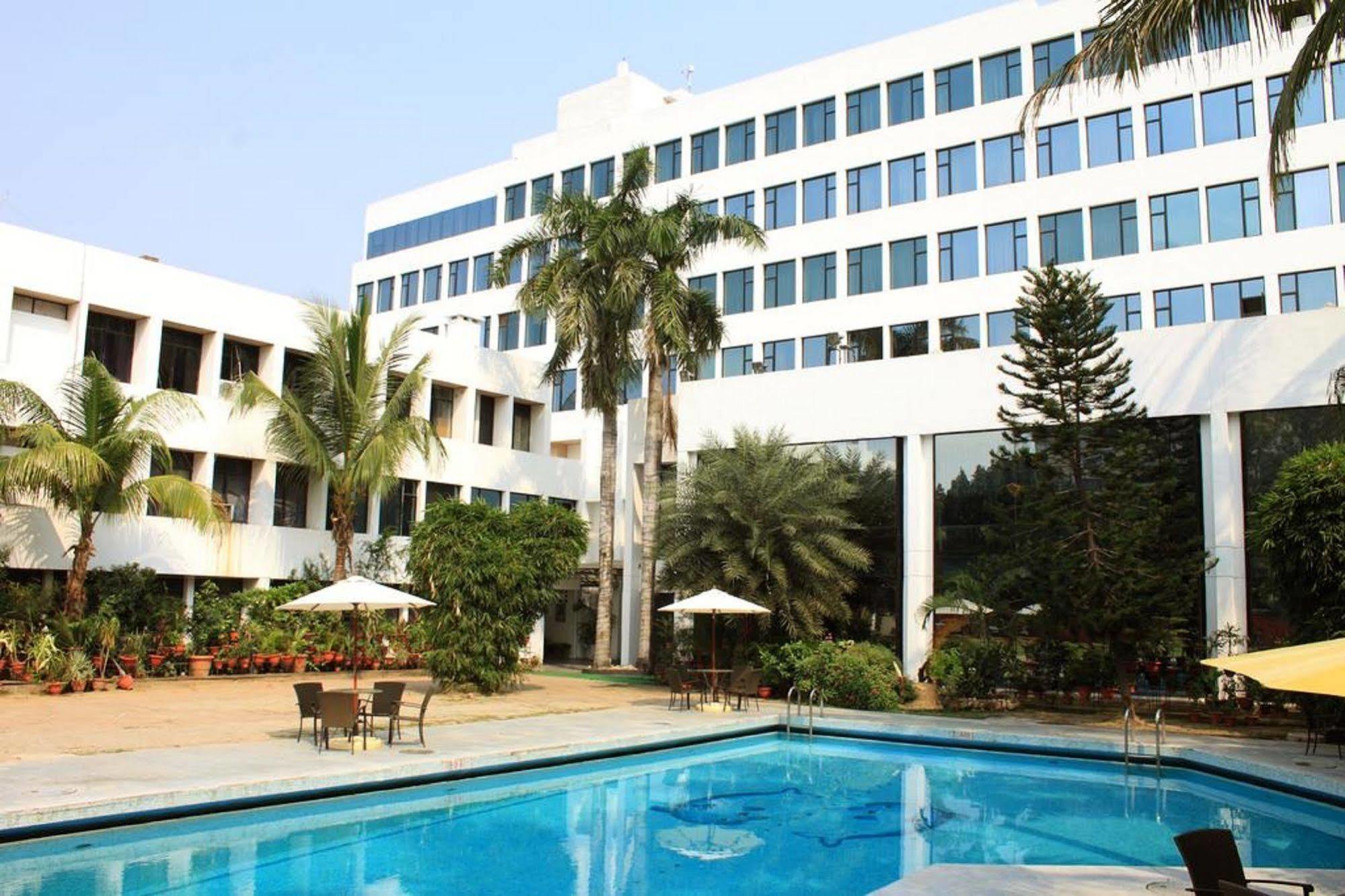 Hotel Maurya Patna Patna  Exterior photo